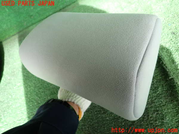 2UPJ-9233957150]プリウス(ZVW30)右2列目ヘッドレスト 中古_2