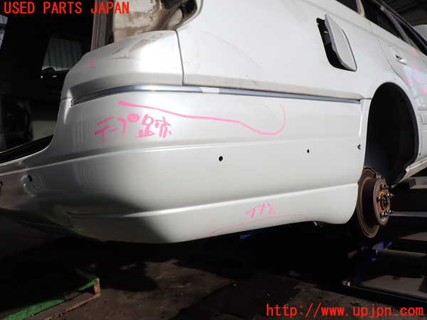 2UPJ-9233961610]ステージア(WGC34)リアバンパー (ジャンク品) 中古_2
