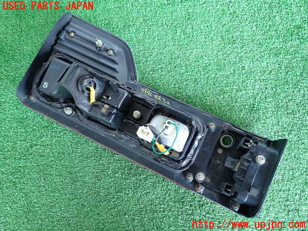 2UPJ-9233961550]ステージア(WGC34)右リアフィニッシャー 中古_4