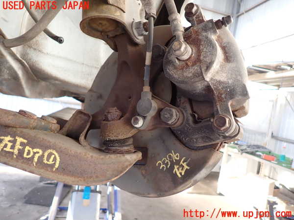 2UPJ-9233964295]ステージア(WGC34)左フロントナックルハブ 中古_2