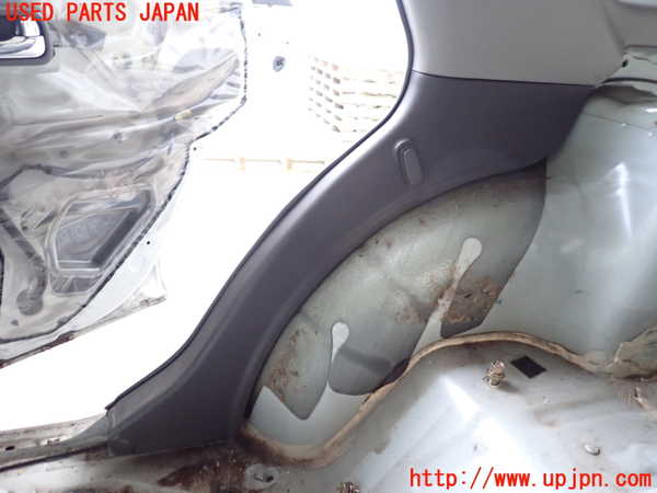 2UPJ-9233967675]ステージア(WGC34)右リアピラートリム 中古_3