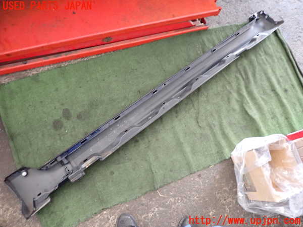 2UPJ-9233971392]ボルボ・V70(BB420W)左サイドステップ 中古_4