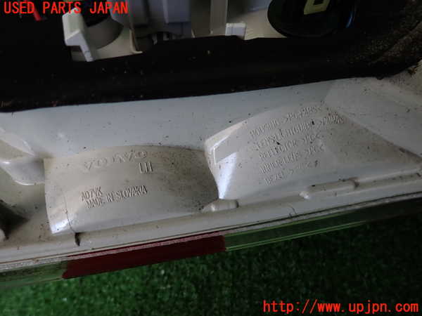 2UPJ-9233971552]ボルボ・V70(BB420W)左リアフィニッシャー 中古_3