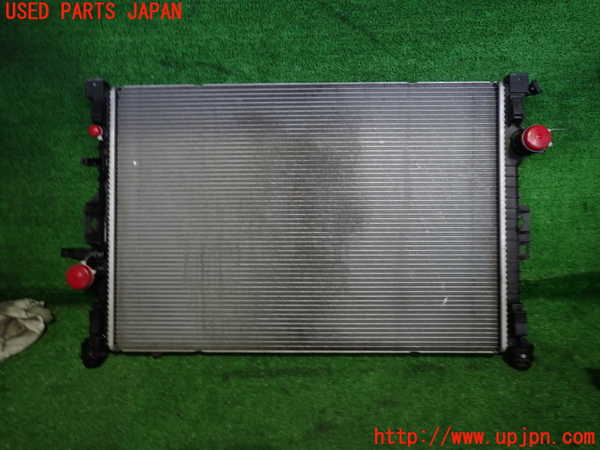 2UPJ-9233972321]ボルボ・V70(BB420W)ラジエーター1 中古_2