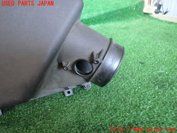 2UPJ-9233972560]ボルボ・V70(BB420W)エアクリーナーボックス 中古_2