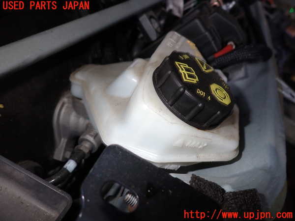 2UPJ-9233974050]ボルボ・V70(BB420W)ブレーキマスターシリンダー 中古_2