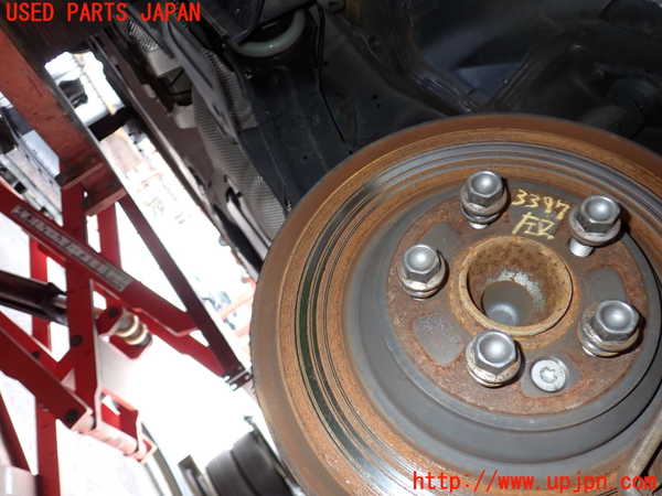 2UPJ-9233974305]ボルボ・V70(BB420W)左リアナックルハブ 中古_2