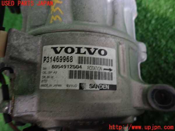 2UPJ-9233976025]ボルボ・V70(BB420W)エアコンコンプレッサー 中古_3