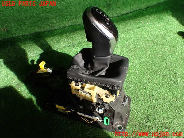 2UPJ-9233977555]ボルボ・V70(BB420W)ATシフトレバー 中古_2