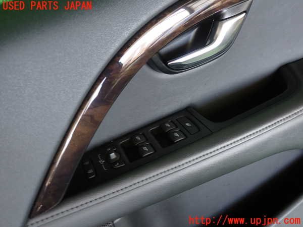 2UPJ-9233971234]ボルボ・V70(BB420W)右前ドア内張り 中古_2
