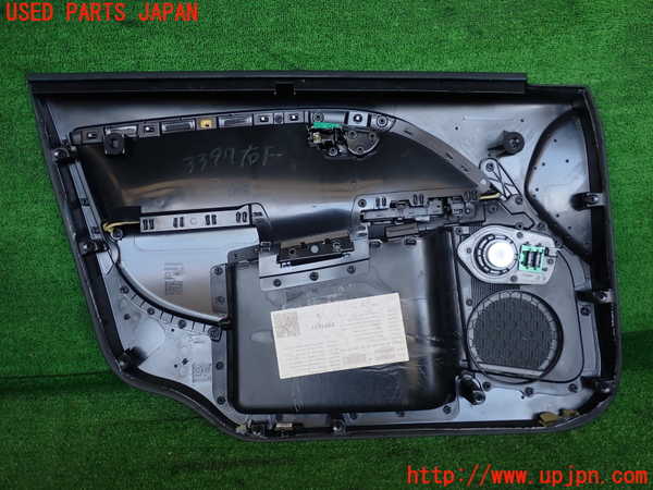 2UPJ-9233971234]ボルボ・V70(BB420W)右前ドア内張り 中古_3