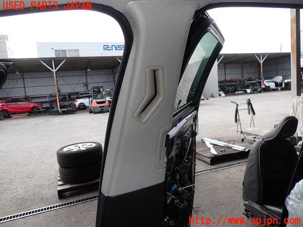 2UPJ-9233977665]ボルボ・V70(BB420W)右センターピラートリム 中古_2