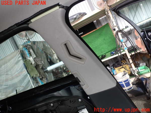 2UPJ-9233977670]ボルボ・V70(BB420W)左センターピラートリム 中古_2
