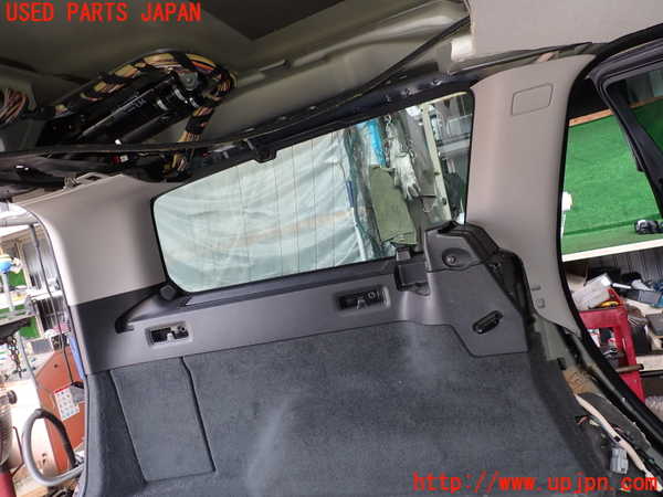 2UPJ-9233977680]ボルボ・V70(BB420W)左リアピラートリム 中古_2