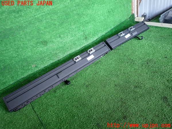 2UPJ-9233977762]ボルボ・V70(BB420W)トノカバー2 中古_3