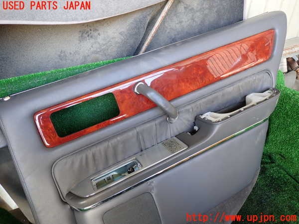 1UPJ-9233981294]センチュリー(GZG50(改))右後ドア内張り ジャンク_2