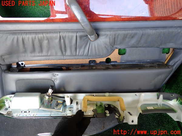 1UPJ-9233981294]センチュリー(GZG50(改))右後ドア内張り ジャンク_3