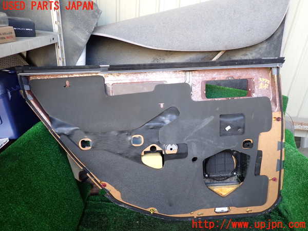 1UPJ-9233981294]センチュリー(GZG50(改))右後ドア内張り ジャンク_5