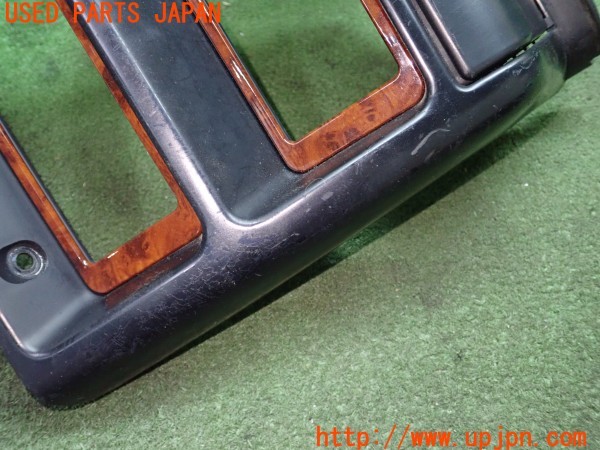 3UPJ=9233990605]ビッグホーン ハンドリングバイロータスSE(UBS73GW)後期 純正 オーディオパネル 中古_2