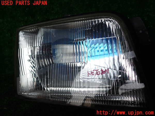1UPJ-9233991130]ビッグホーン(UBS73GW)右ヘッドライト ハロゲン 中古_2