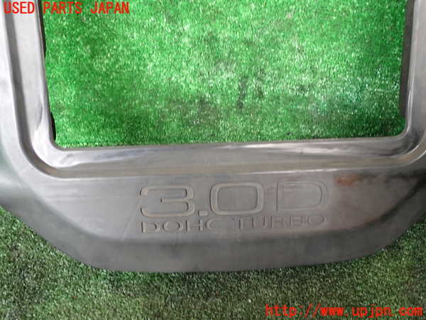 1UPJ-9233992160]ビッグホーン(UBS73GW)エンジンアッパーカバー 中古_2