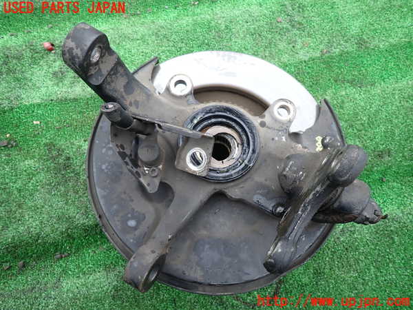 1UPJ-9233994290]ビッグホーン(UBS73GW)右フロントナックルハブ 中古_2
