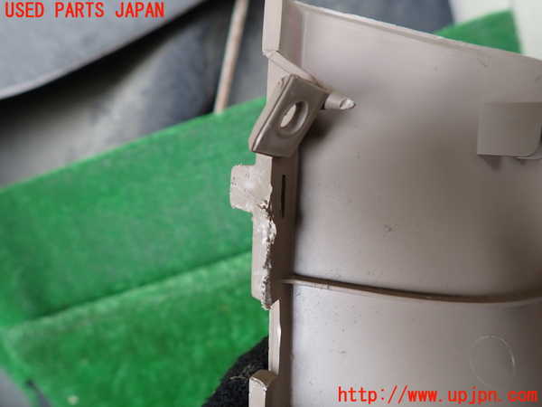 1UPJ-9233997517]ビッグホーン(UBS73GW)グローブボックス2 中古_4