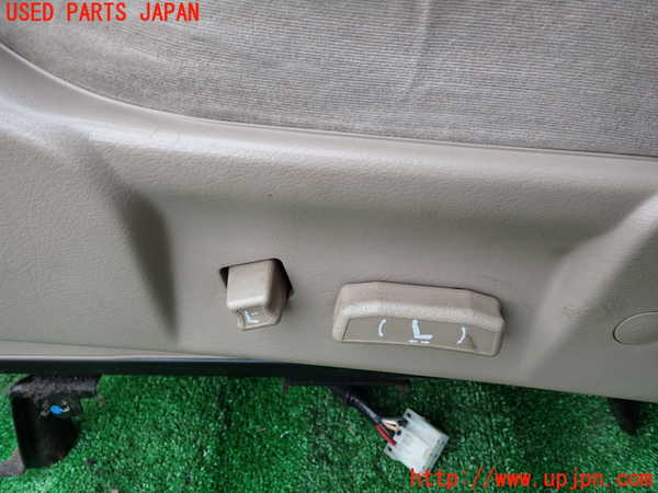 1UPJ-9233997035]ビッグホーン(UBS73GW)運転席シート 中古_4