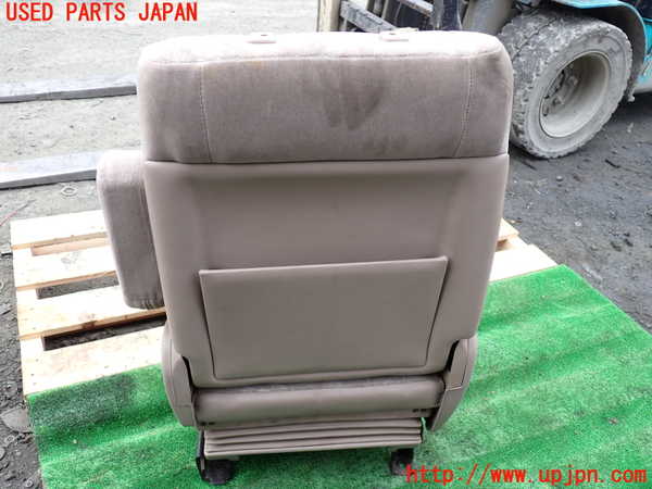 1UPJ-9233997035]ビッグホーン(UBS73GW)運転席シート 中古_5