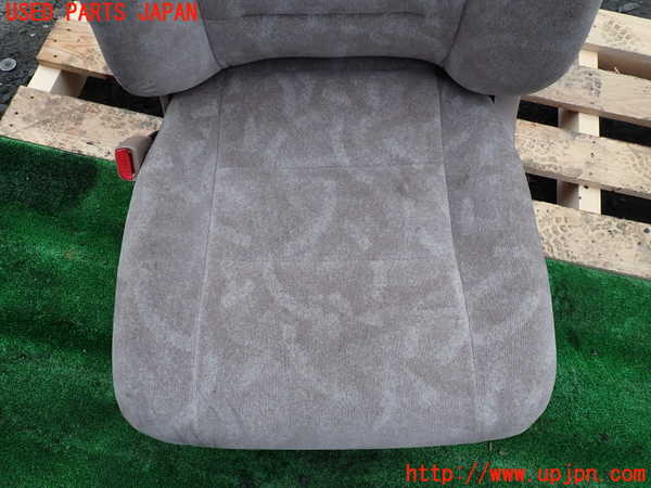 1UPJ-9233997065]ビッグホーン(UBS73GW)助手席シート 中古_3