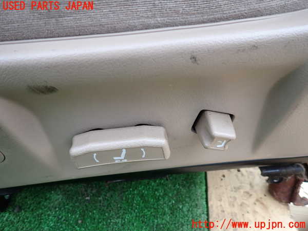 1UPJ-9233997065]ビッグホーン(UBS73GW)助手席シート 中古_4