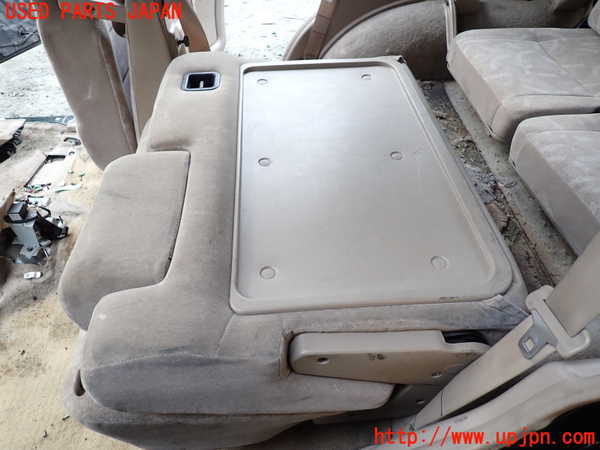 1UPJ-9233997175]ビッグホーン(UBS73GW)左2列目シート 中古_4