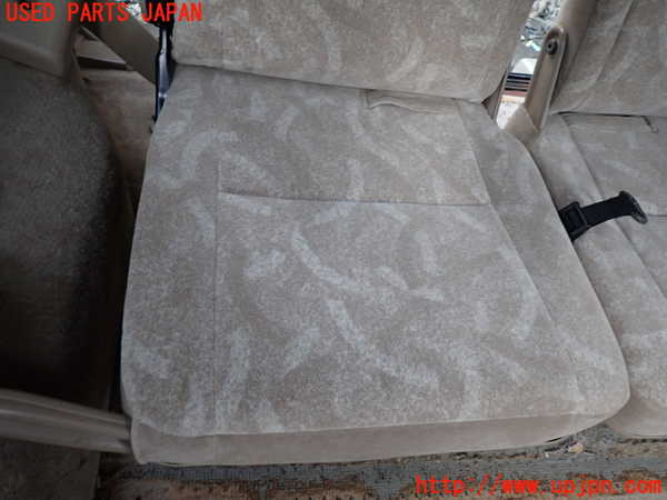 1UPJ-9233997235]ビッグホーン(UBS73GW)右3列目シート 中古_3