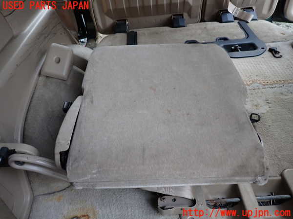 1UPJ-9233997265]ビッグホーン(UBS73GW)左3列目シート 中古_4