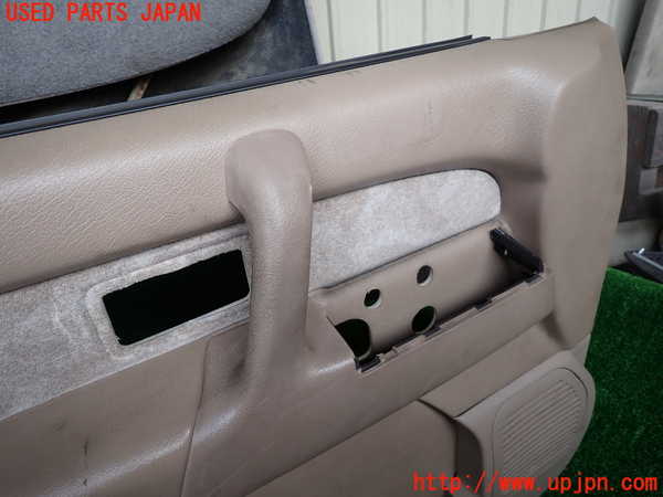 1UPJ-9233991264]ビッグホーン(UBS73GW)左前ドア内張り 中古_2