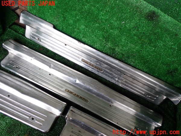 1UPJ-9233997740]ビッグホーン(UBS73GW)スカッフプレート 中古_2