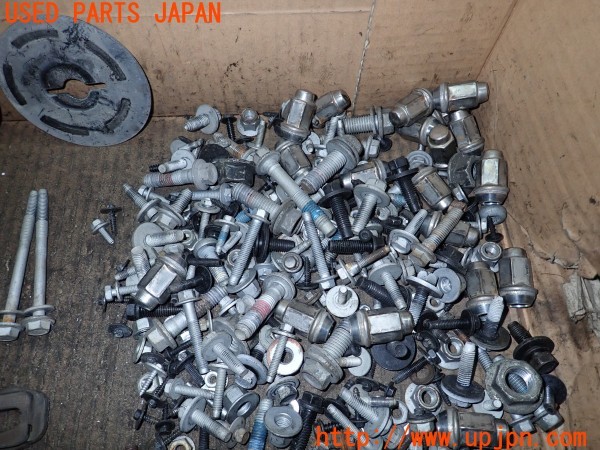 3UPJ=9234000720]フォード エクスプローラー(1FMHK9)ネジ・ナット・ステー類 セット ジャンク_4