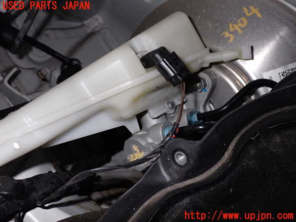 2UPJ-9234044050]BMW 218d アクティブツアラー(2C20)(F45)ブレーキマスターシリンダー 中古_2