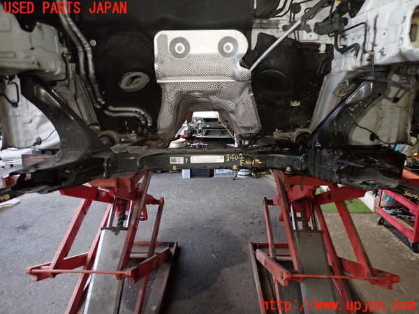 2UPJ-9234045285]BMW 218d アクティブツアラー(2C20)(F45)フロントメンバー 中古_2