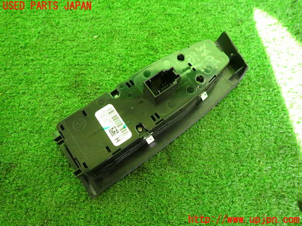 2UPJ-9234046240]BMW 218d アクティブツアラー(2C20)(F45)右前パワーウィンドウスイッチ 中古_2