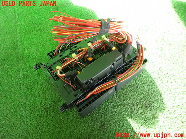 2UPJ-9234046741]BMW 218d アクティブツアラー(2C20)(F45)ヒューズボックス1 中古_3
