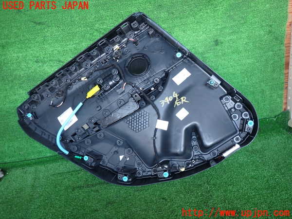 2UPJ-9234041294]BMW 218d アクティブツアラー(2C20)(F45)右後ドア内張り 中古_3