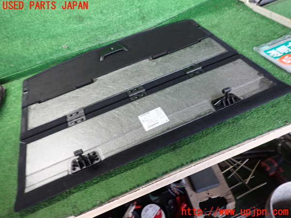 2UPJ-9234047771]BMW 218d アクティブツアラー(2C20)(F45)ラゲッジトレイ1 中古_2