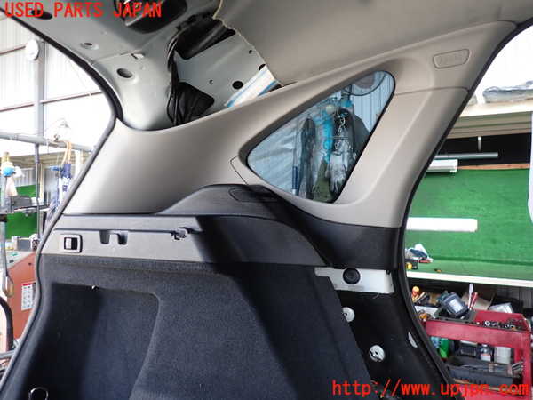 2UPJ-9234047680]BMW 218d アクティブツアラー(2C20)(F45)左リアピラートリム 中古_2