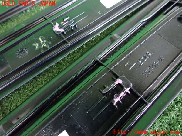 2UPJ-9234047740]BMW 218d アクティブツアラー(2C20)(F45)スカッフプレート 中古_5