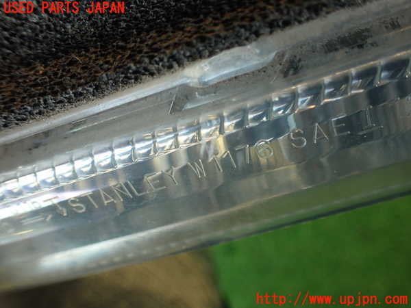 2UPJ-9234051162]スカイライン(ZV37)左ウィンカーレンズ 中古_3