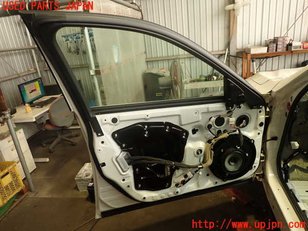 2UPJ-9234051260]スカイライン(ZV37)左前ドア (43R-00012) 中古_5