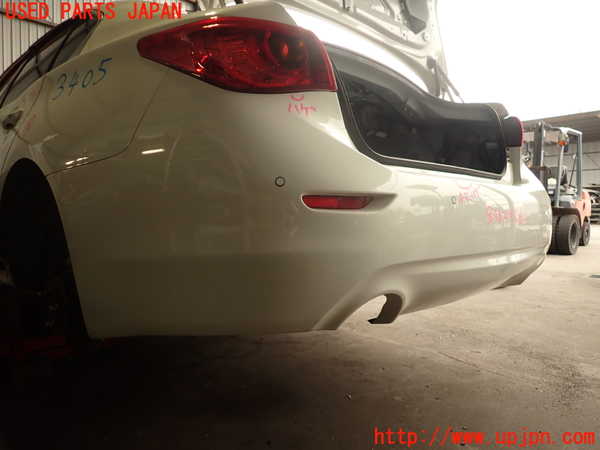 2UPJ-9234051610]スカイライン(ZV37)リアバンパー 中古_2