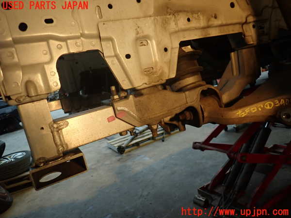 2UPJ-9234055285]スカイライン(ZV37)フロントメンバー 中古_3