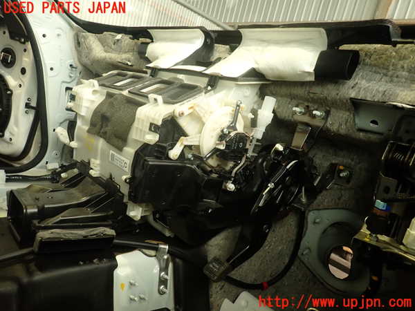 2UPJ-9234056081]スカイライン(ZV37)エバポレーター1 中古_2